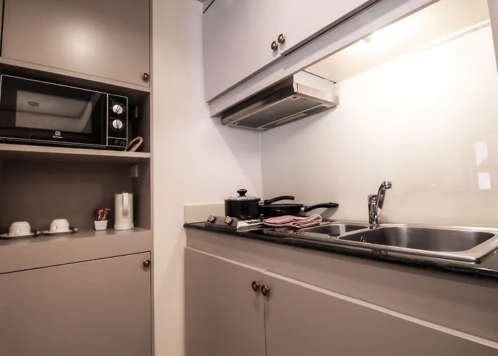 Hope Land Sukhumvit 24 Hotel 4*