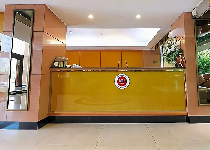 Hotel Hope Land Sukhumvit 24 4*