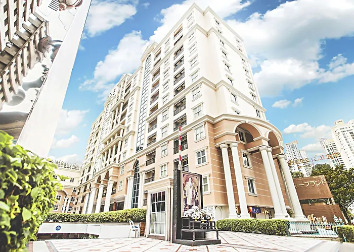 Hope Land Sukhumvit 24 4*