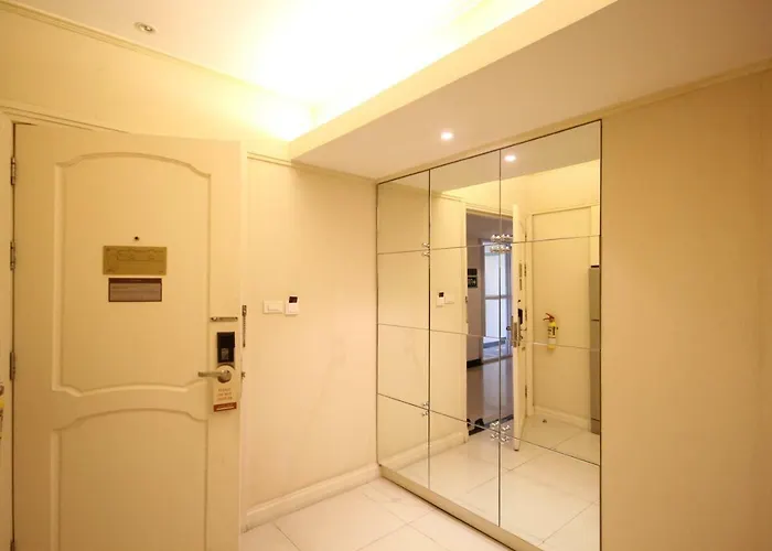 Hope Land Sukhumvit 24 Hotel 4*